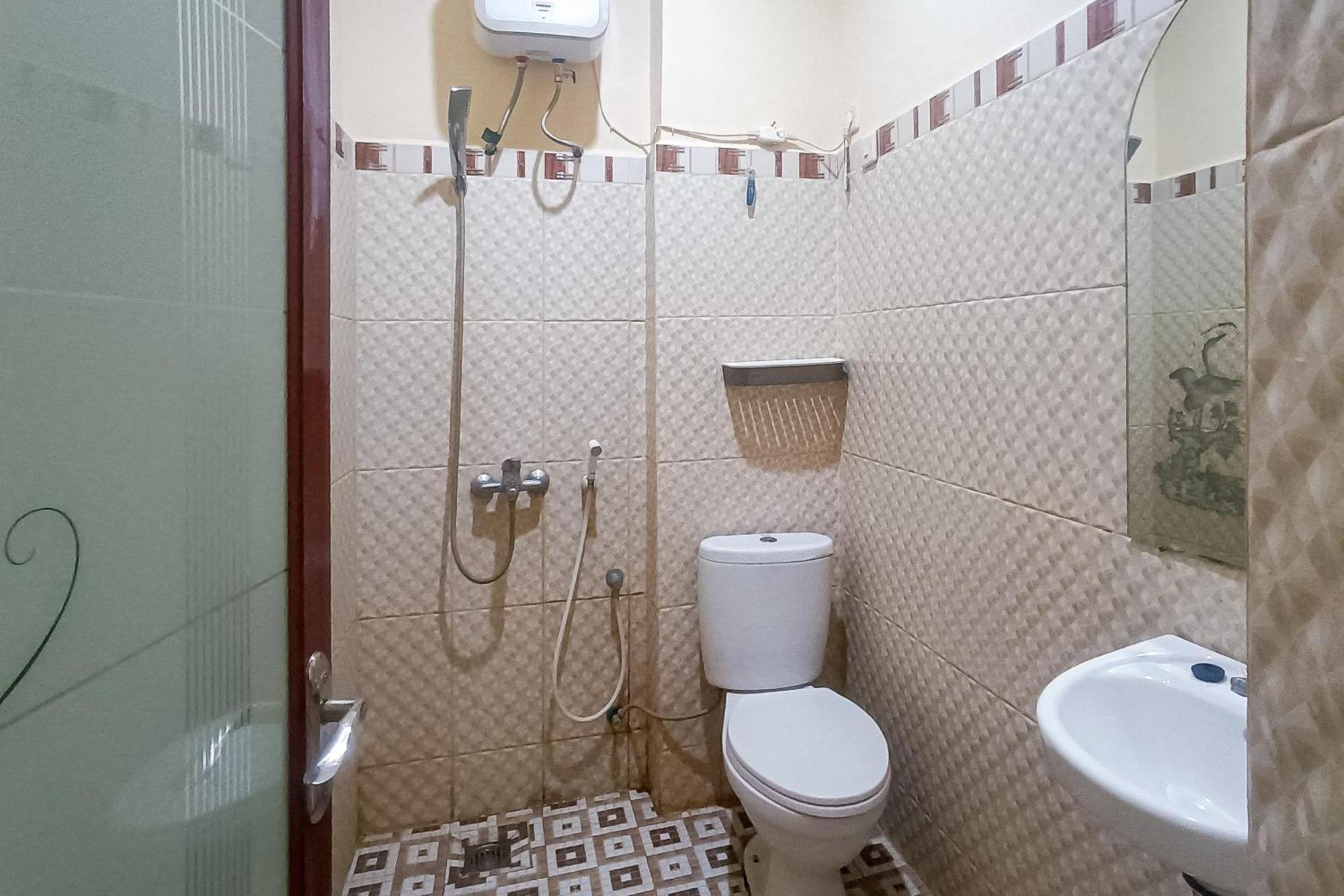 Reddoorz At Senaz Guesthouse מטאראם מראה חיצוני תמונה