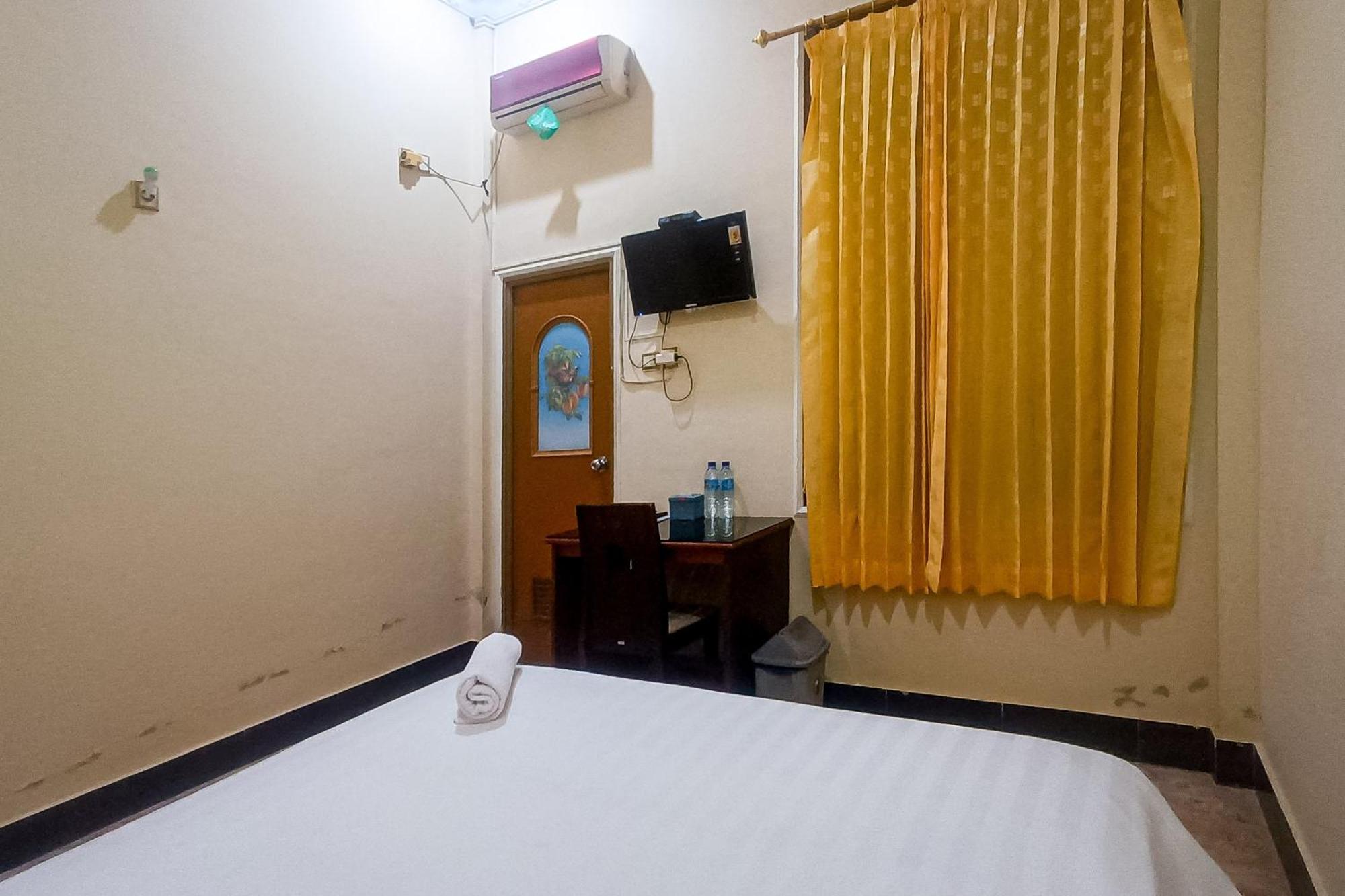 Reddoorz At Senaz Guesthouse מטאראם מראה חיצוני תמונה