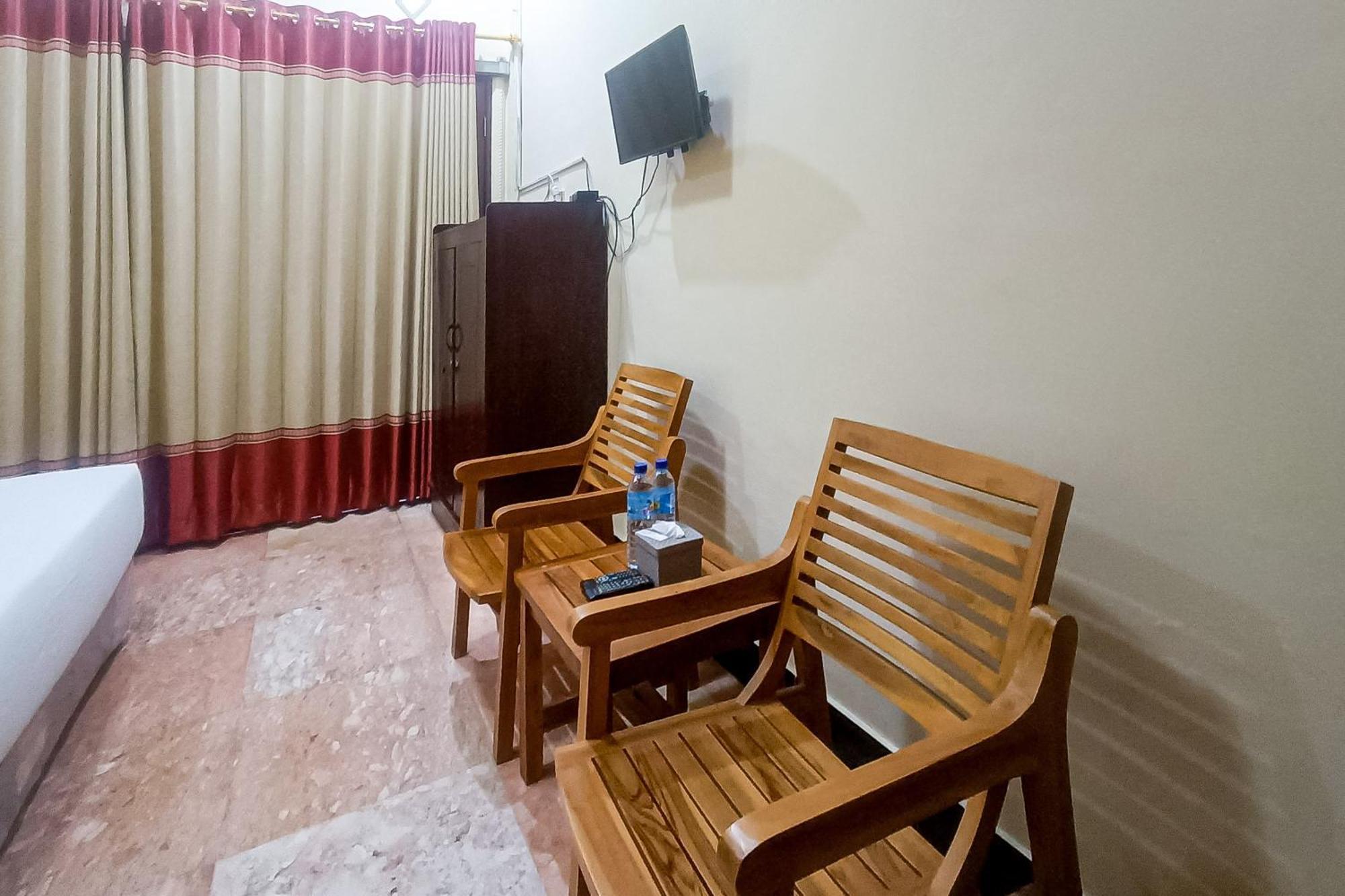 Reddoorz At Senaz Guesthouse מטאראם מראה חיצוני תמונה