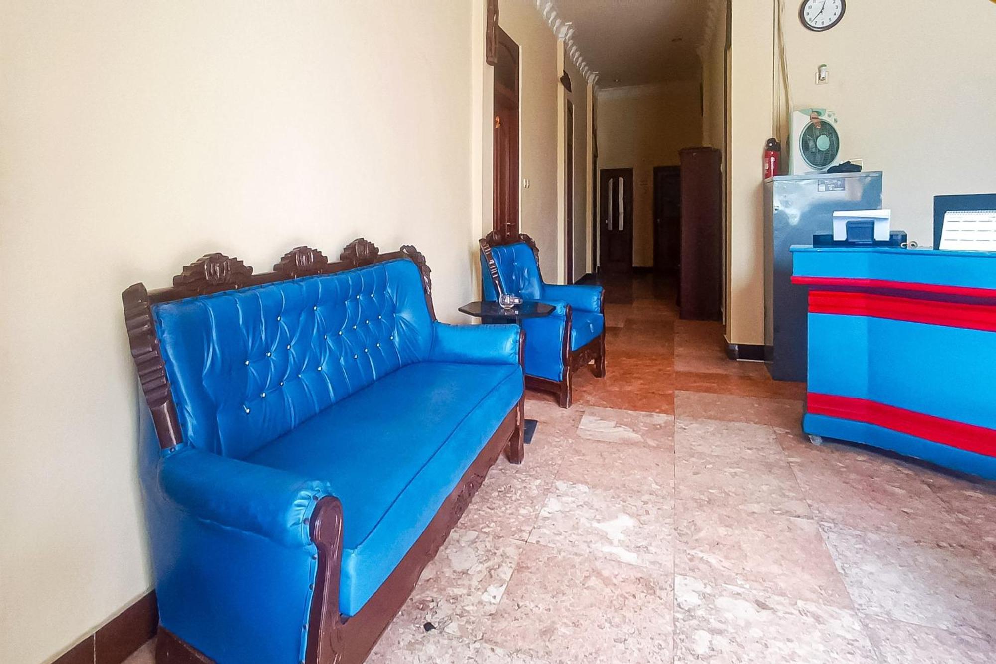 Reddoorz At Senaz Guesthouse מטאראם מראה חיצוני תמונה